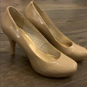 Nude Madden Girl Pumps